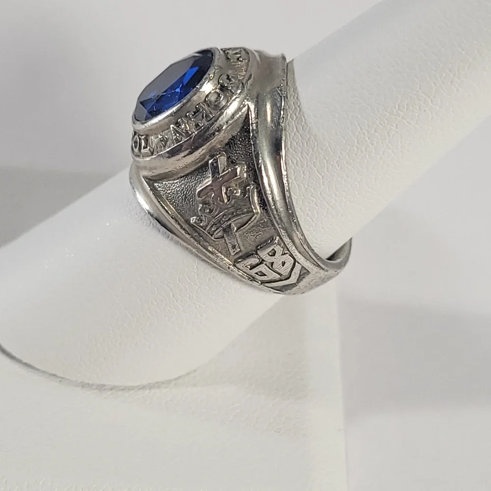 Sterling Silver Saint John School Class Ring 1968 Men Size 8 Blue Spinel 925